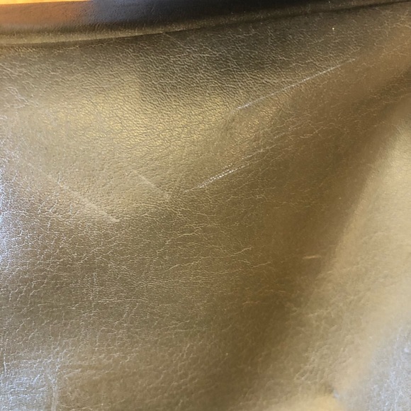 Matt & Natt tote bag, Vegan Leather, in army green. Discontinued at store. - Picture 4 of 11